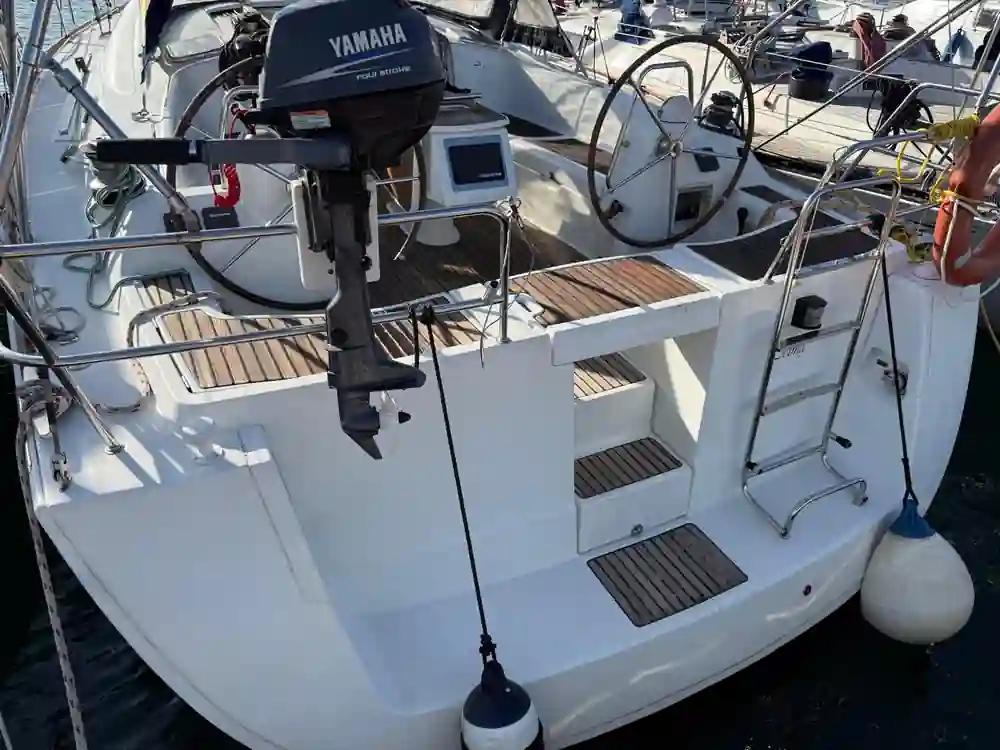 Beneteau Oceanis 43 For Sale