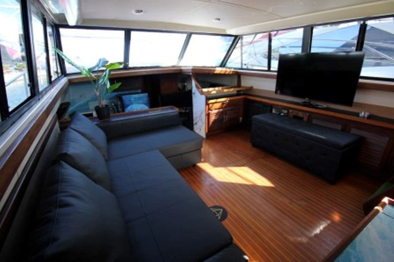1983 Silverton 40 Aft Cabin for Sale in El Masnou, ES Flybridge 1