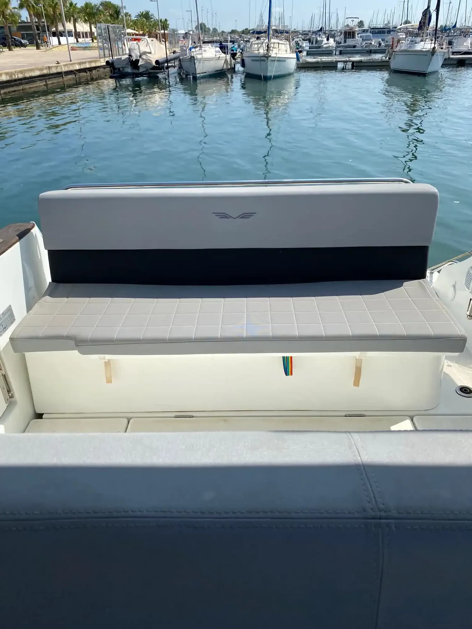 Beneteau Flyer 8.8 Spacedeck for Sale