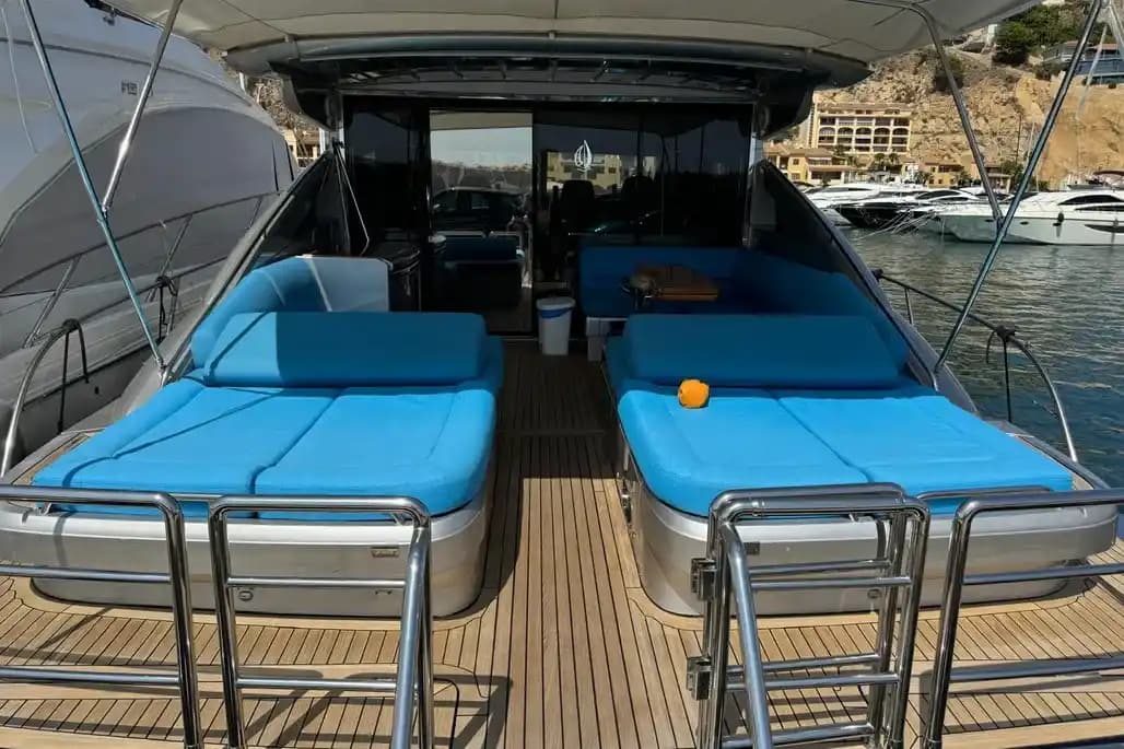 Princess Yachts V70 à vendre