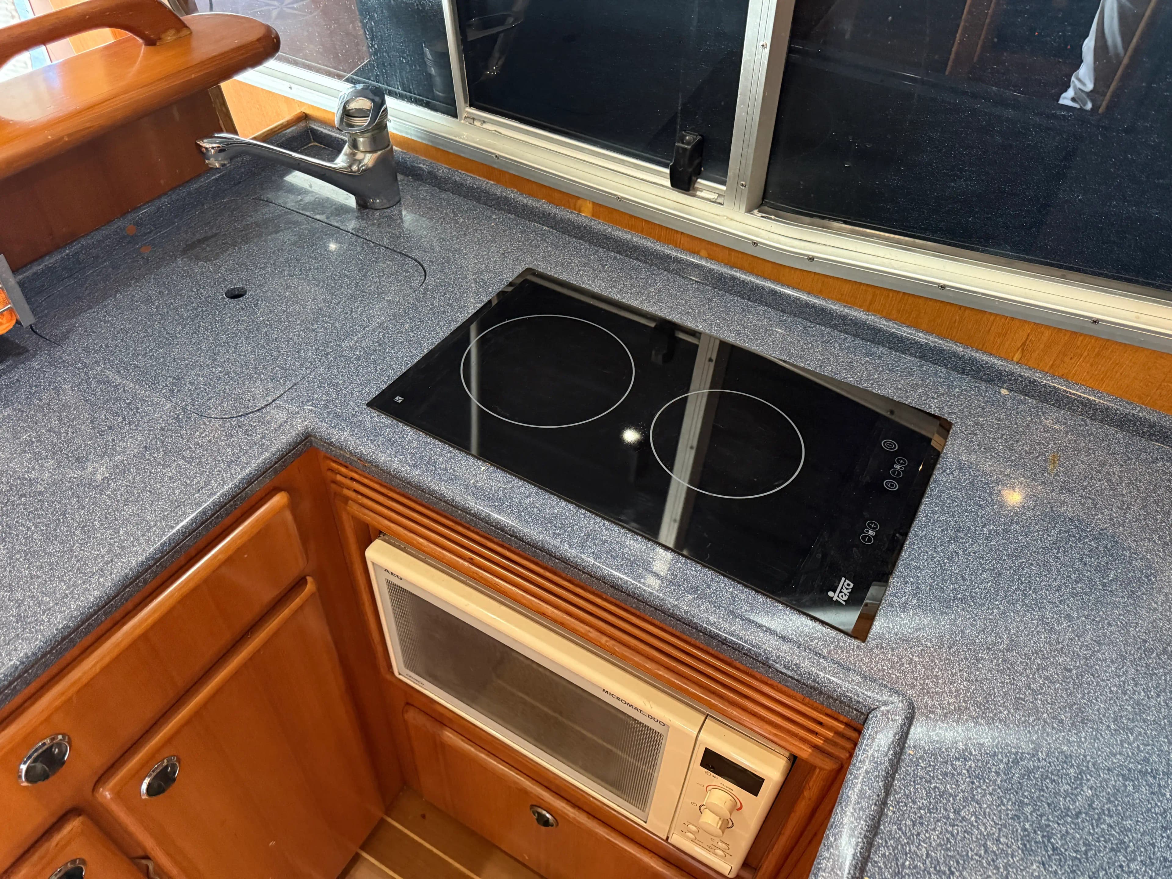 2002 Belliure 40 for Sale in Barcelona, ES Flybridge 5