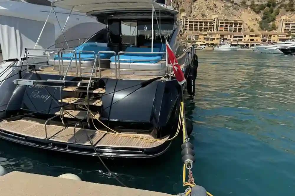 Princess Yachts V70 à vendre