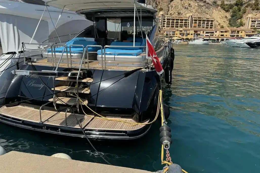 Princess Yachts V70 à vendre