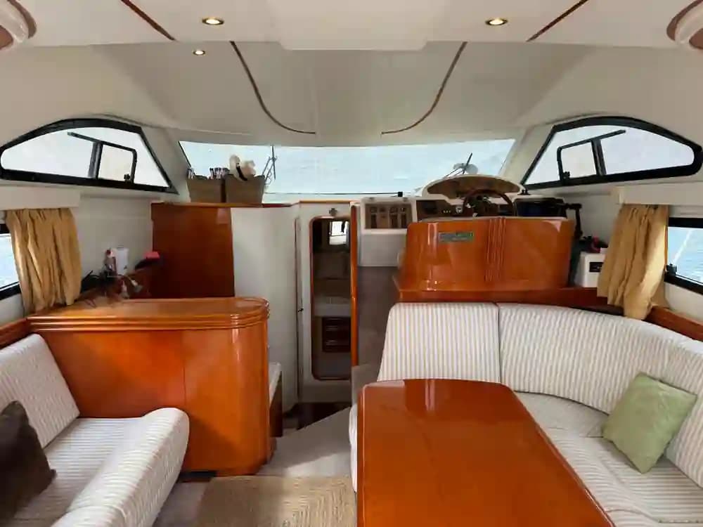 2000 Astondoa 39 GL for Sale in Barcelona, ES Flybridge 3