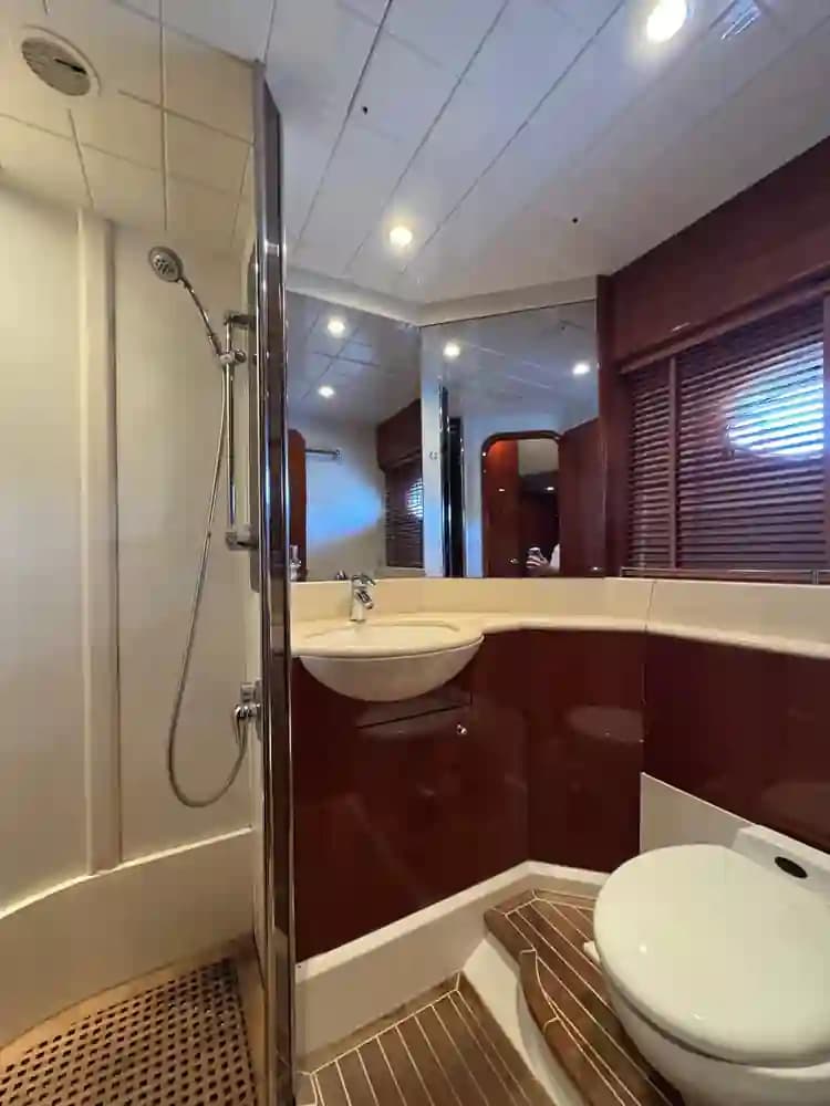 2004 Princess Yachts V65 te koop in El Masnou, ES Motor Yacht 2