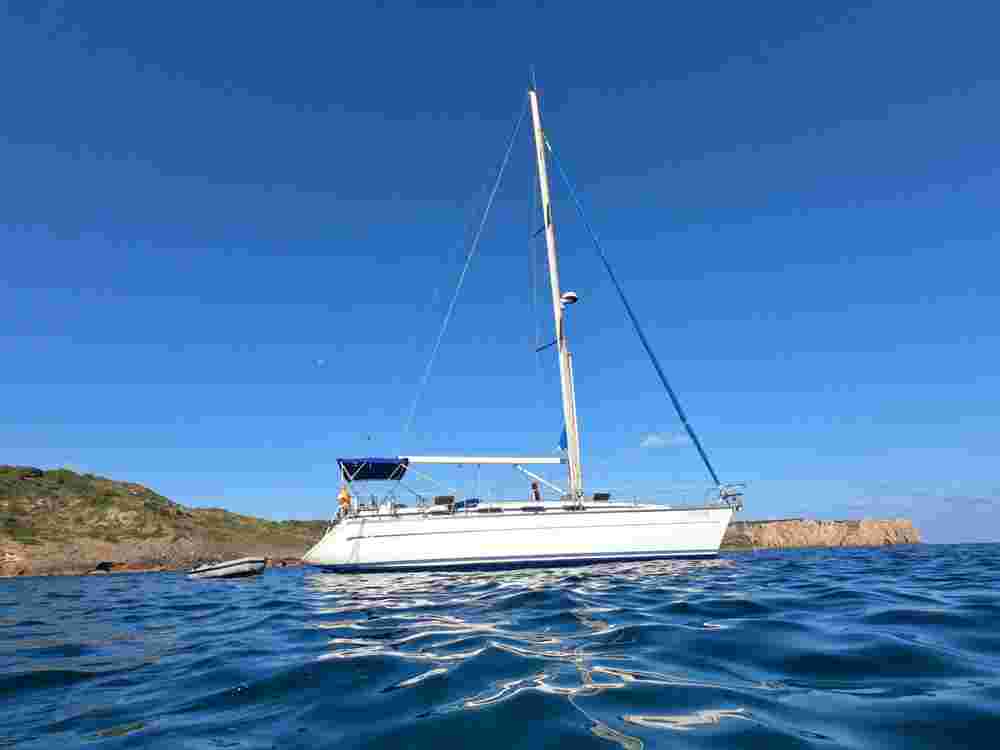 2000 Bavaria Yachts 42 Cruiser