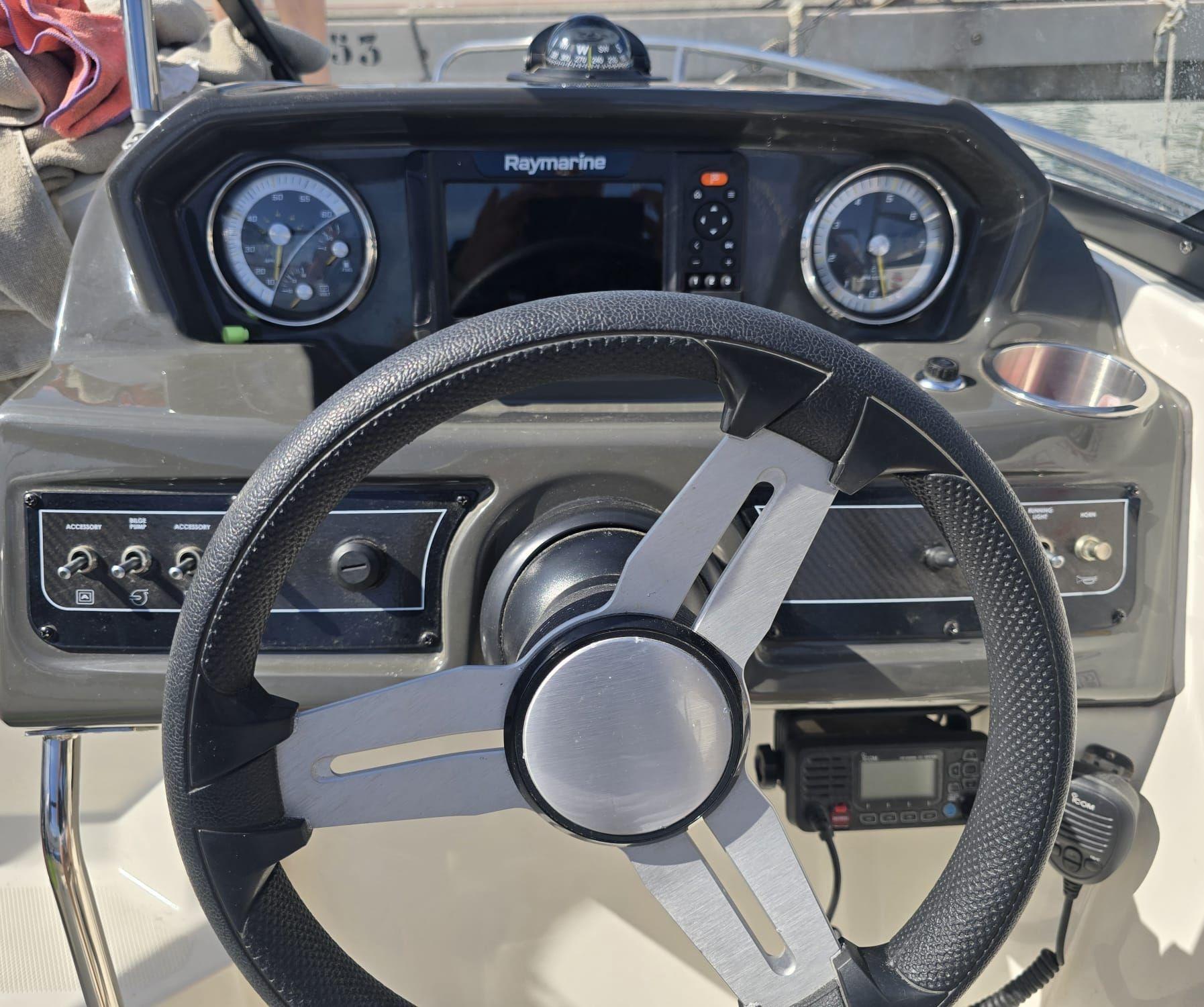 Bayliner VR5 Cuddy Outboard zum Verkauf