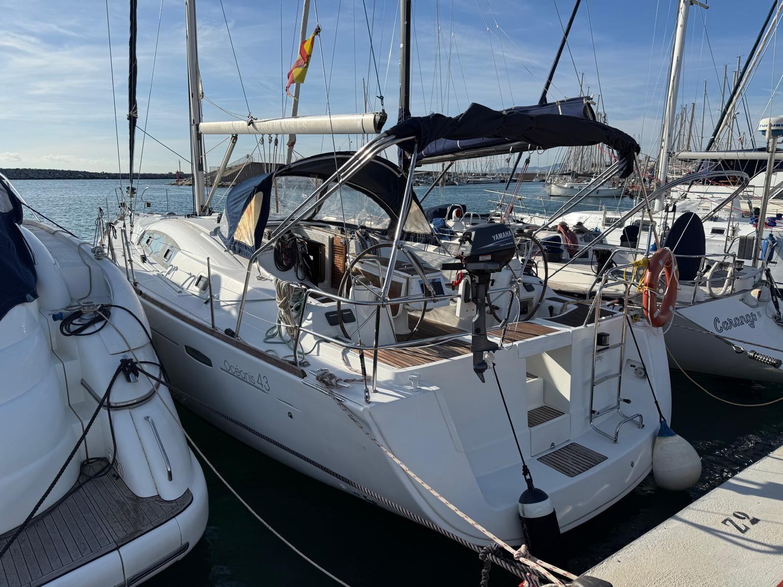Beneteau Oceanis 43 For Sale