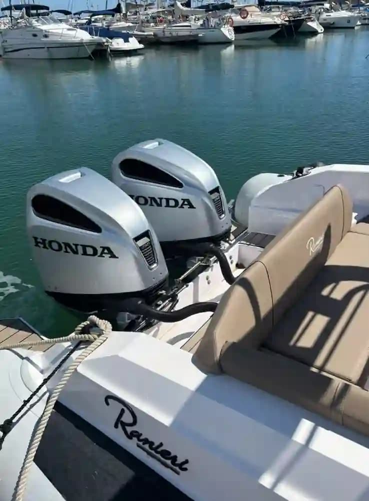 Ranieri International Cayman 28 Executive à vendre