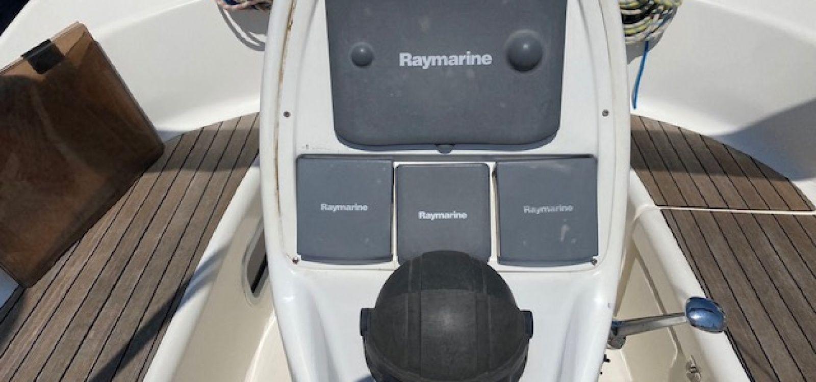 Bavaria Yachts 30 Cruiser For Sale