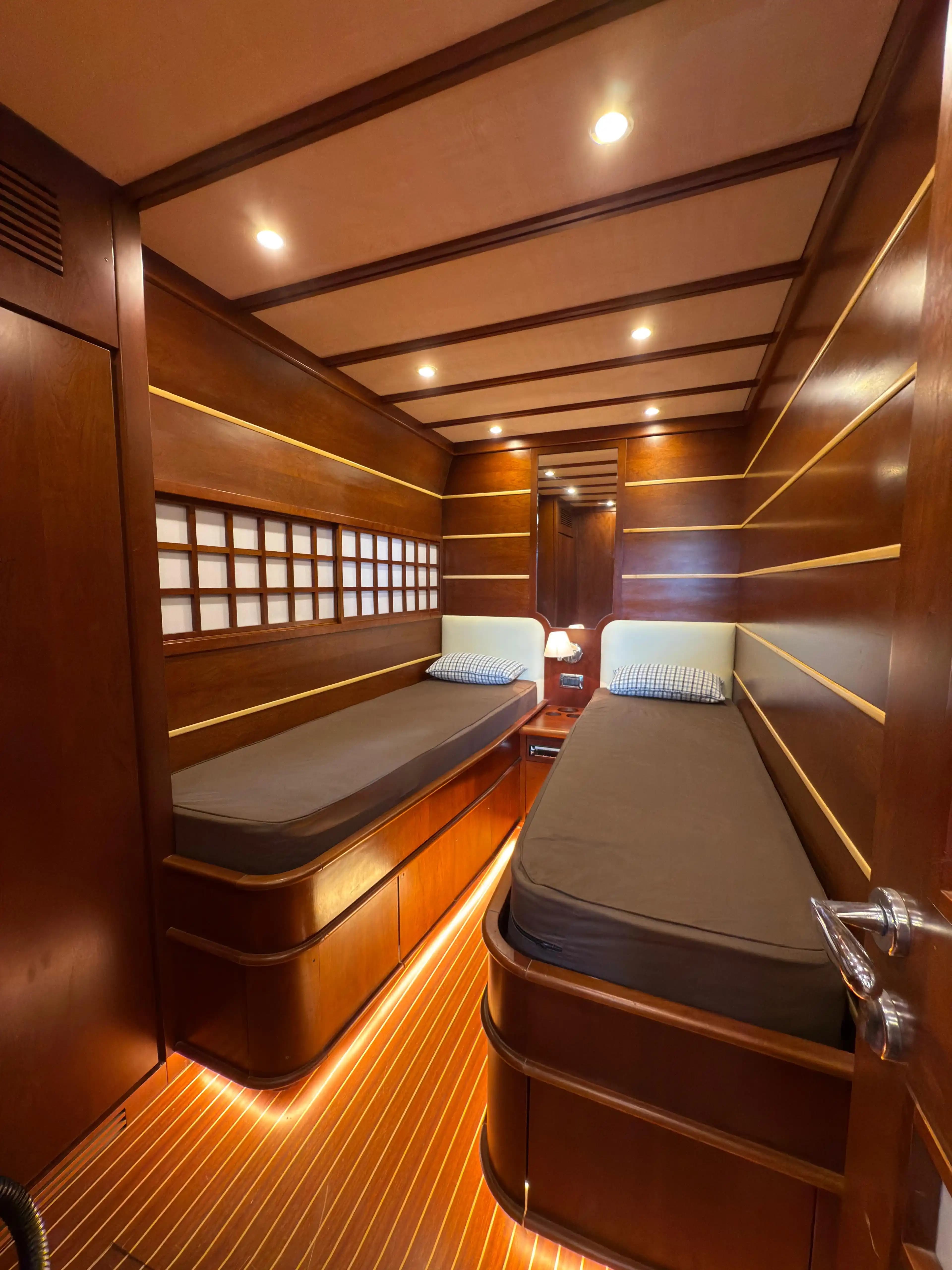 2005 Navalia Mazzari 60 for Sale in Barcelona, ES Motor Yacht 2