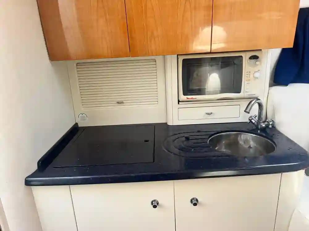 1999 Cranchi Endurance 39 for Sale in El Masnou, ES Motor Yacht 3
