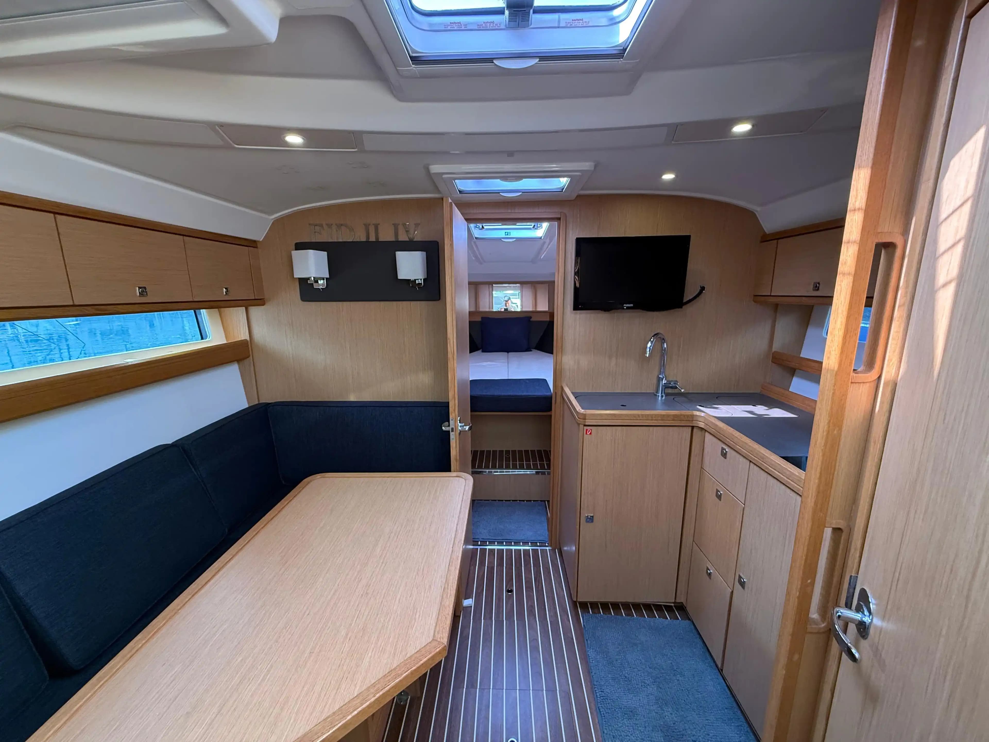 2013 Bavaria Yachts Sport 35 for Sale in Barcelona, ES Express Cruiser 3