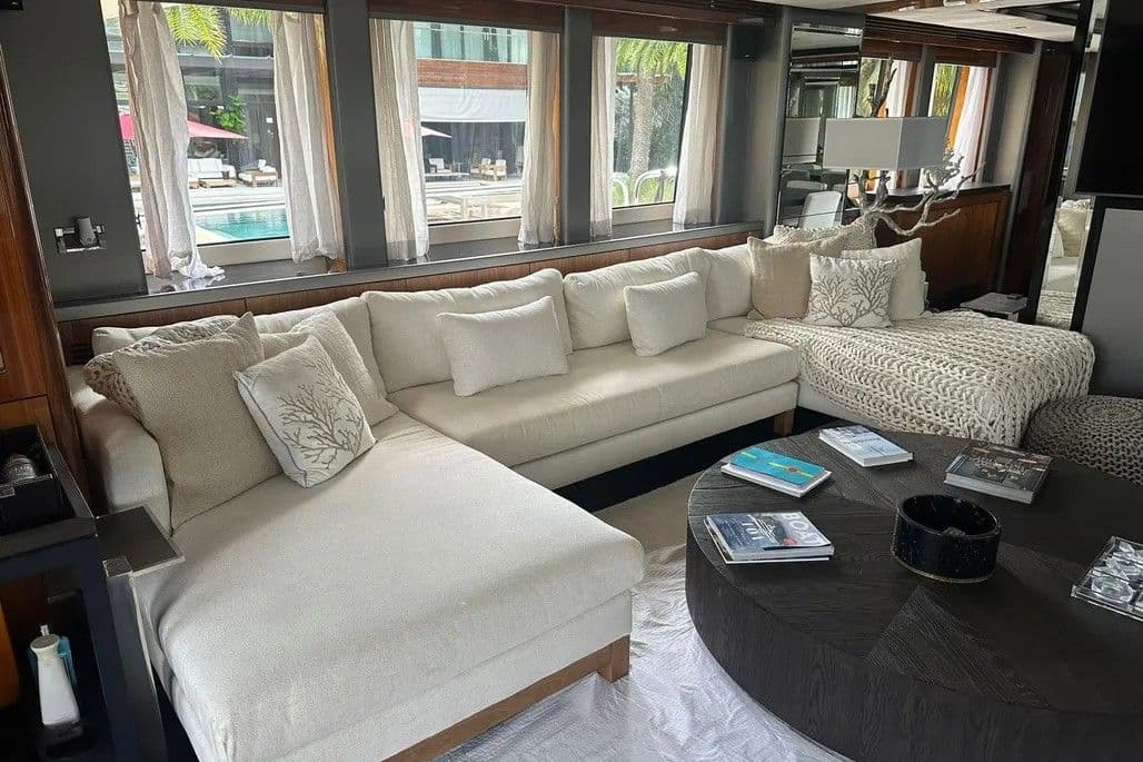 2011 Sunseeker 112 exposé à Golden Beach, Florida Motor Yacht 4