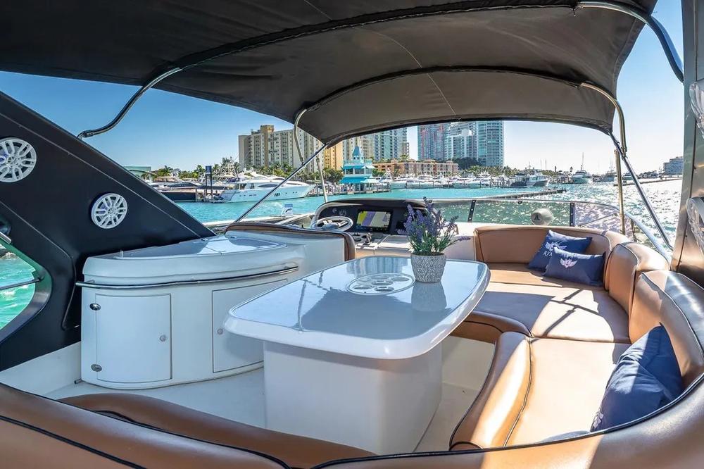 2007 Azimut 62