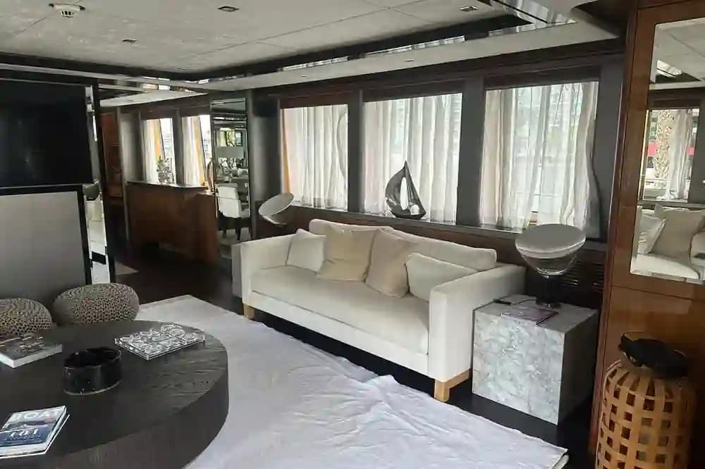 2011 Sunseeker 112 exposé à Golden Beach, Florida Motor Yacht 5