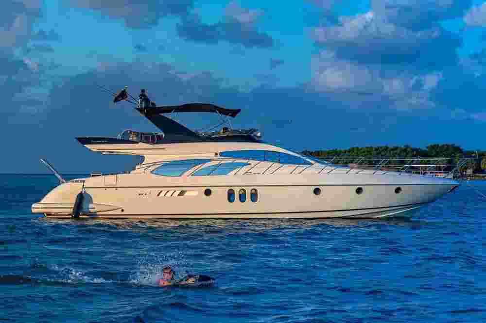 2007 Azimut 62