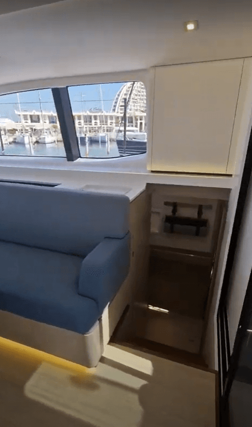 2023 Outremer OUTREMER 52 for Sale in La Grande-Motte, FR Racer/Performance 5