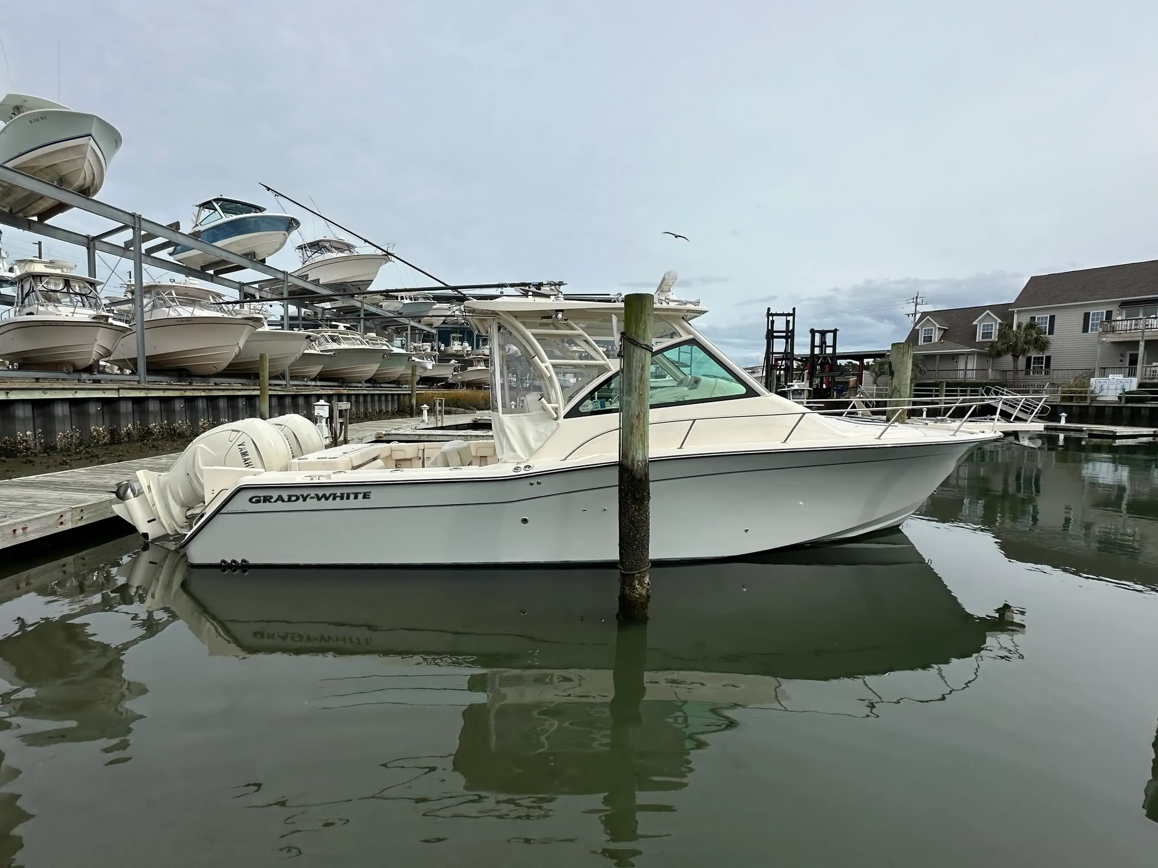 Grady-White Boats Express 330 in vendita