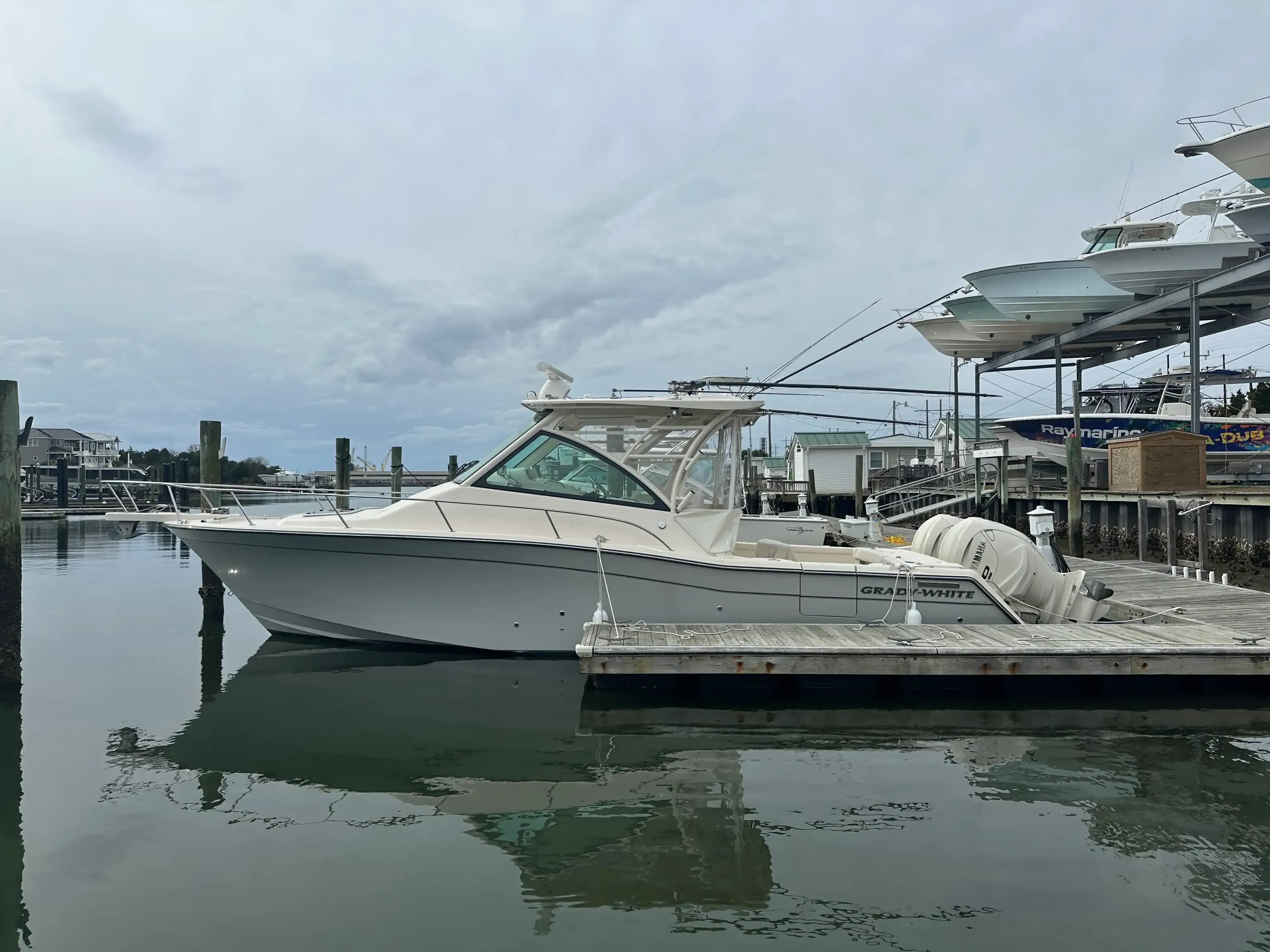 Grady-White Boats Express 330 in vendita