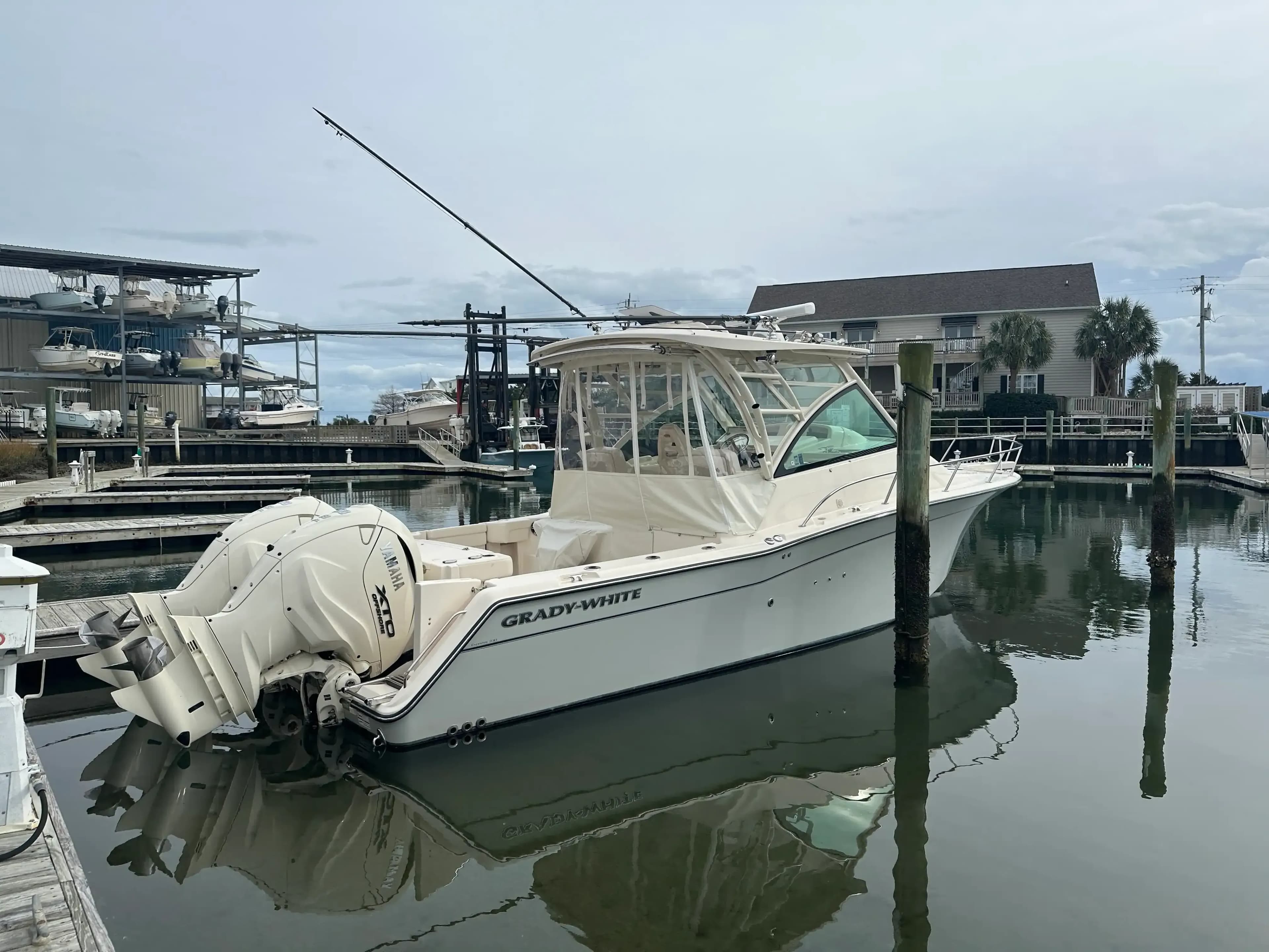 Grady-White Boats Express 330 in vendita