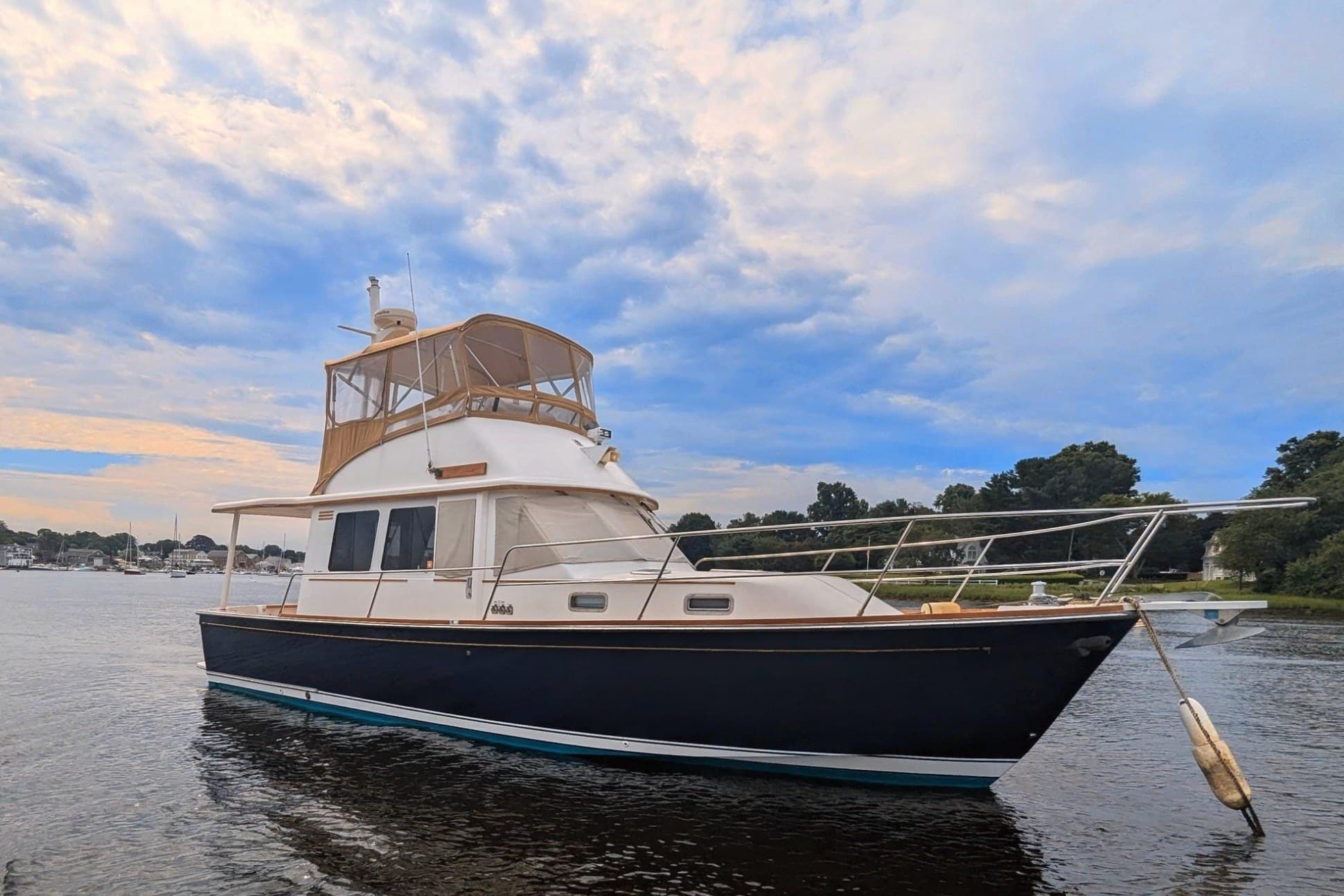 2003 Sabre Yachts 36 Flybridge for Sale in Portsmouth, RI Flybridge 2