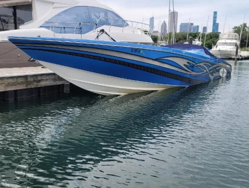 2009 Cigarette Racing 46' Rider XP for Sale in Chicago, IL High Performance 2