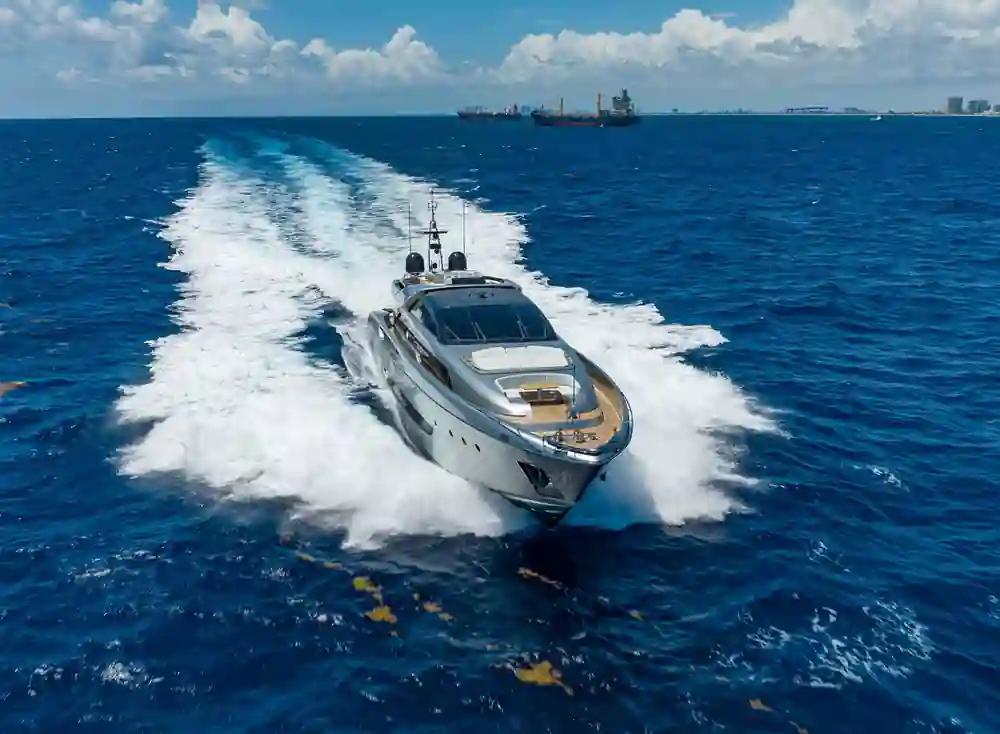 Riva 122 Mythos te koop