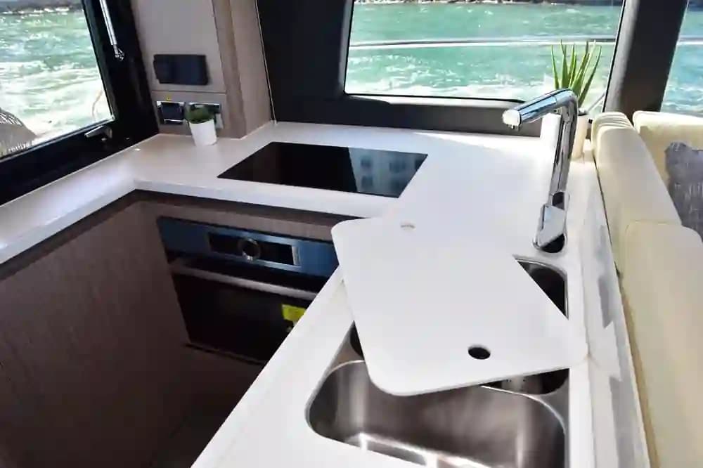 2022 SEALINE C430 in vendita a Miami, Florida Motor Yacht 2