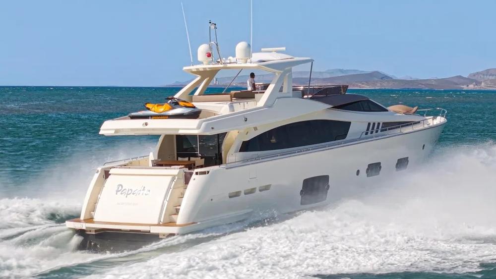 2013 Ferretti Yachts 800