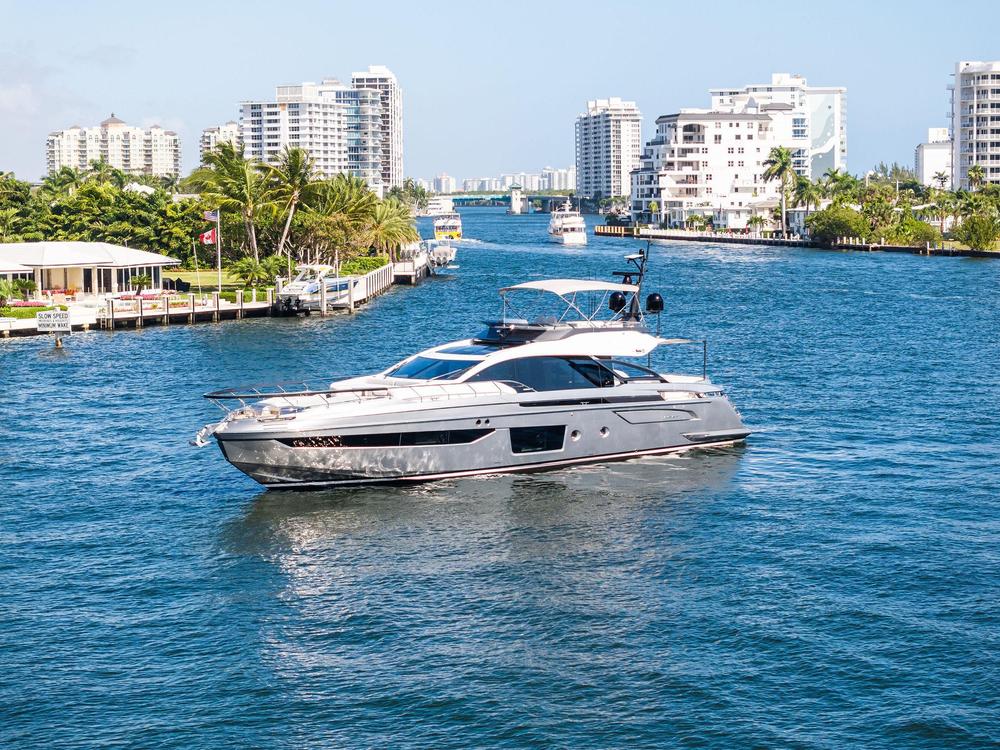 2024-azimut-s8-power-9687840-20250219065336344-1_XLARGE.jpg