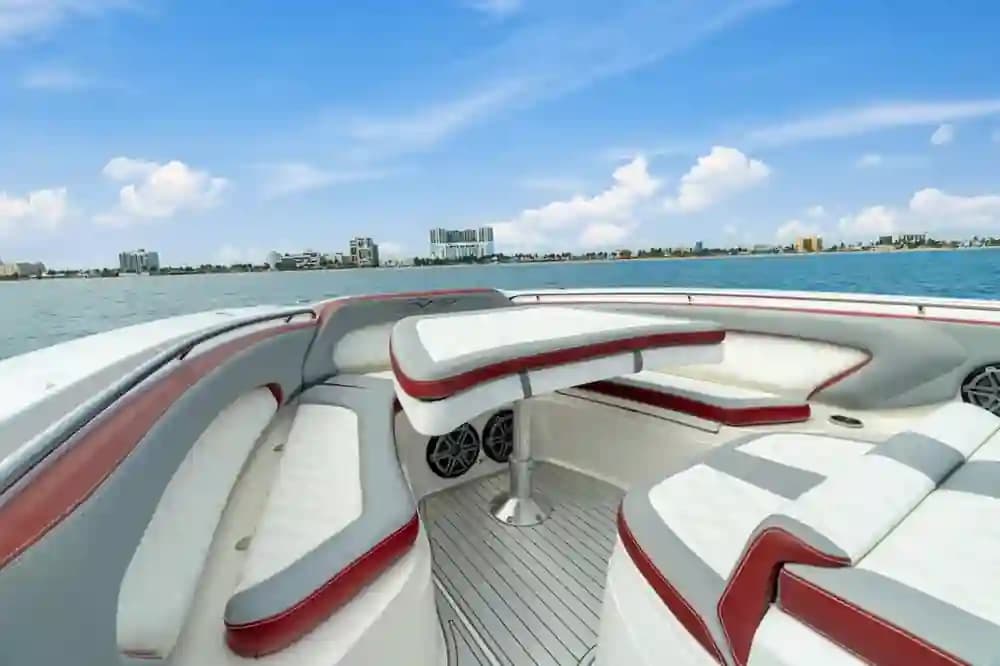 2017 MTI V-42 Verkauft in Fort Lauderdale, Florida Center Console 2