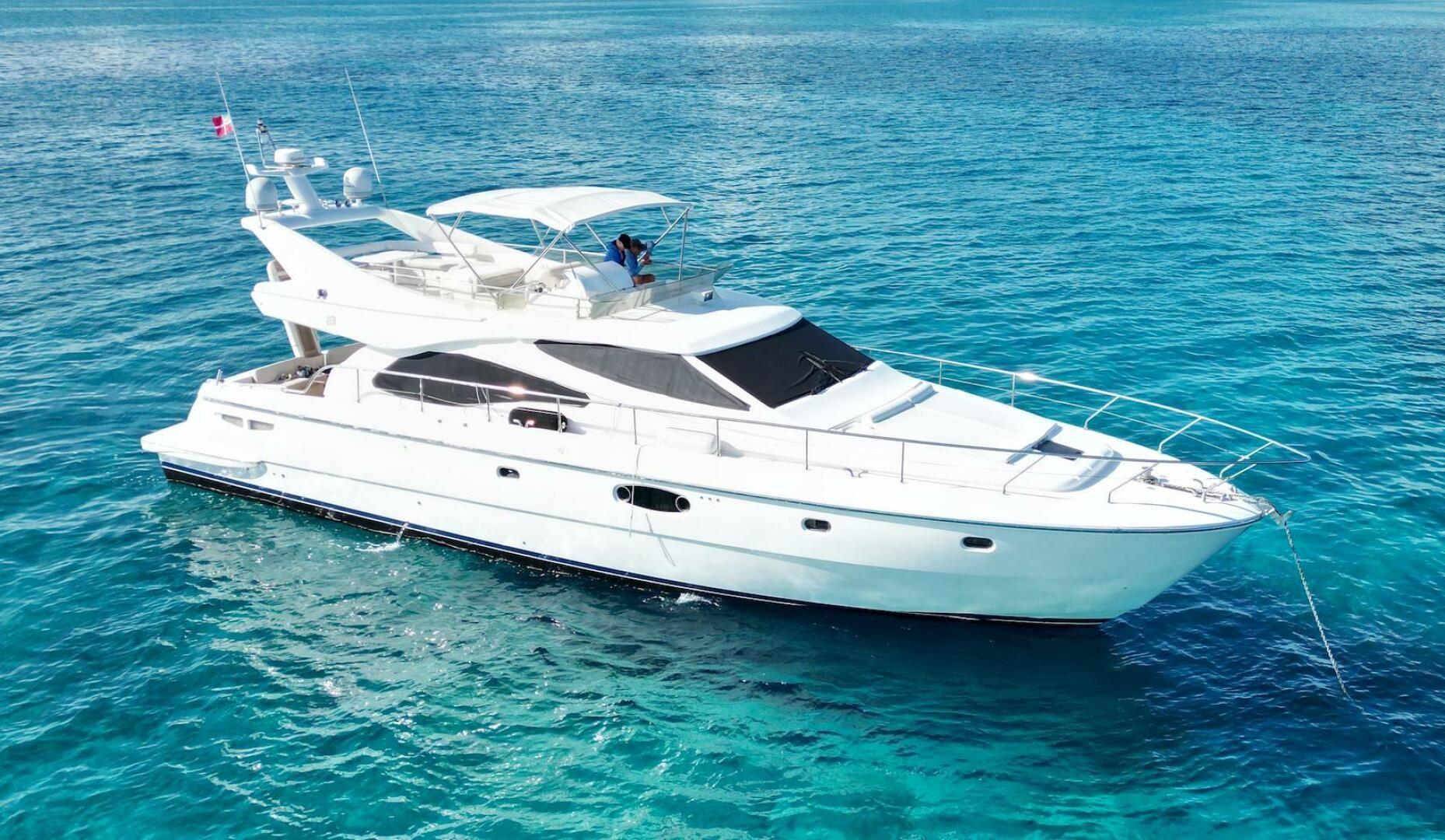 Ferretti Yachts 590 For Sale
