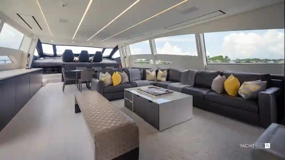 Pershing 108 in vendita