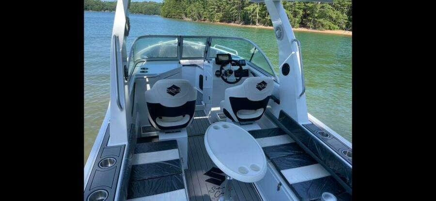 2023 Custom Craft 21'