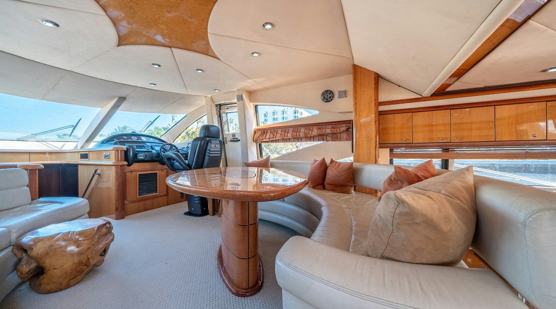 2004 Sunseeker Manhattan 64 for Sale in Lighthouse Point, Florida Flybridge 5