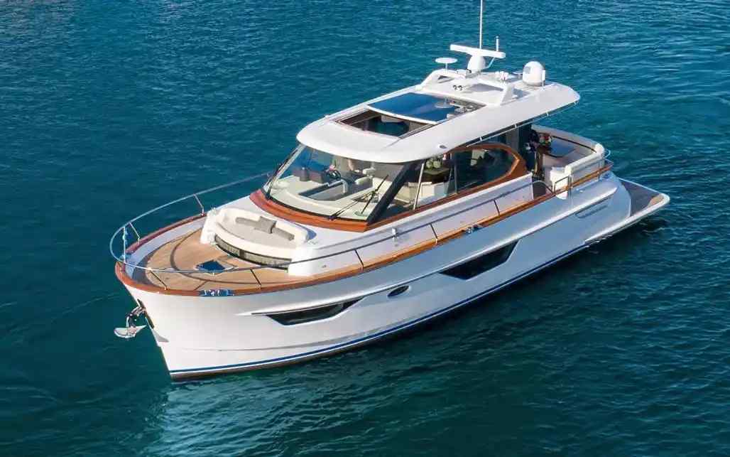 Yacht