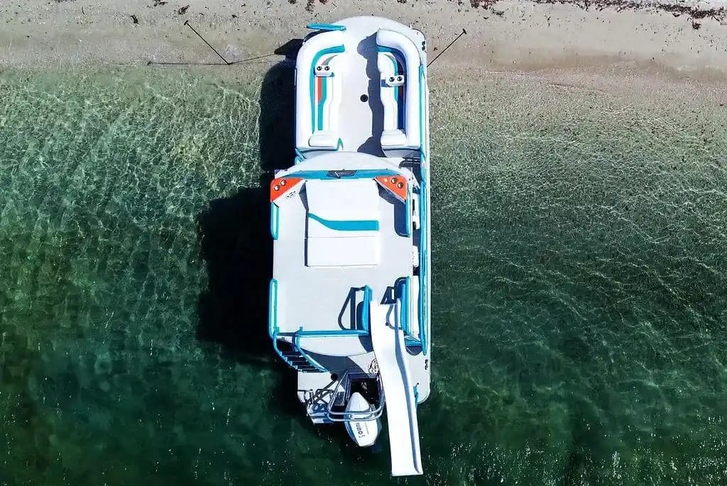 Aloha 260 Paradise Sundeck for Sale