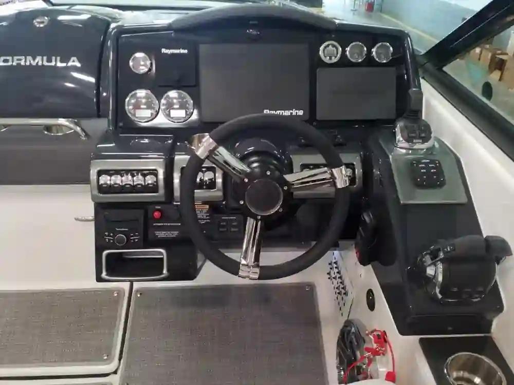 Formula Boats 350 Crossover Bowrider For Sale