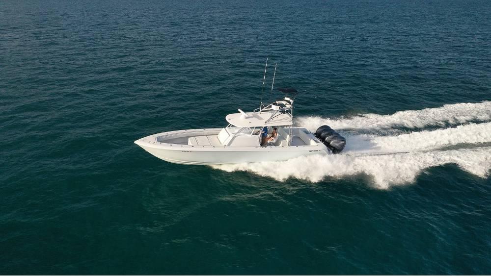 Contender-Boats-44FA-0244.jpg