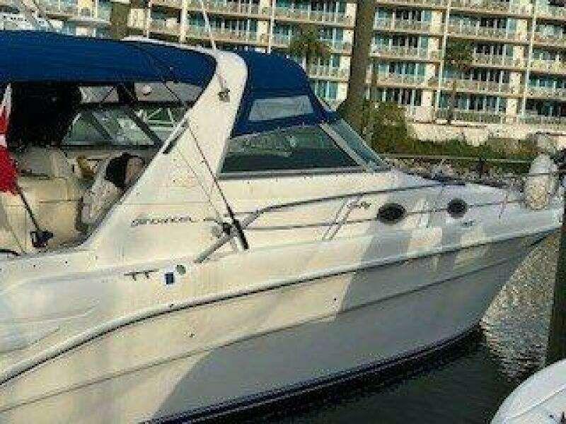 Sea Ray 330 Express Cruiser For Sale