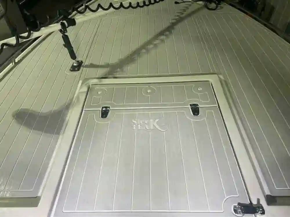 Wellcraft Scarab 30 Cuddy for Sale