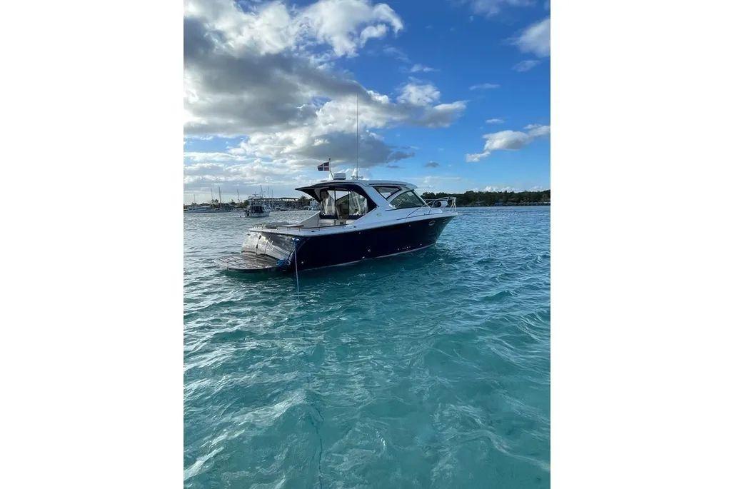 Tiara Yachts 3100 Coronet For Sale