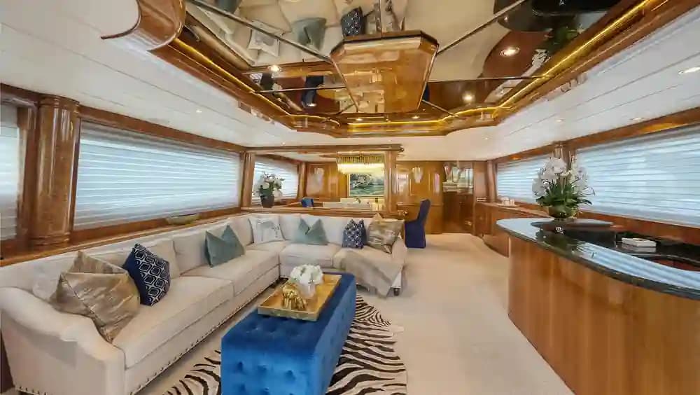 2007 Horizon 95 Sold in Fort Lauderdale, Florida Flybridge 3