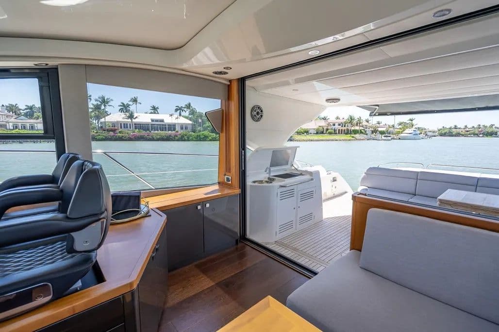2018 Sunseeker Predator 57 a la venta en Naples, Florida Sport Cruiser 3