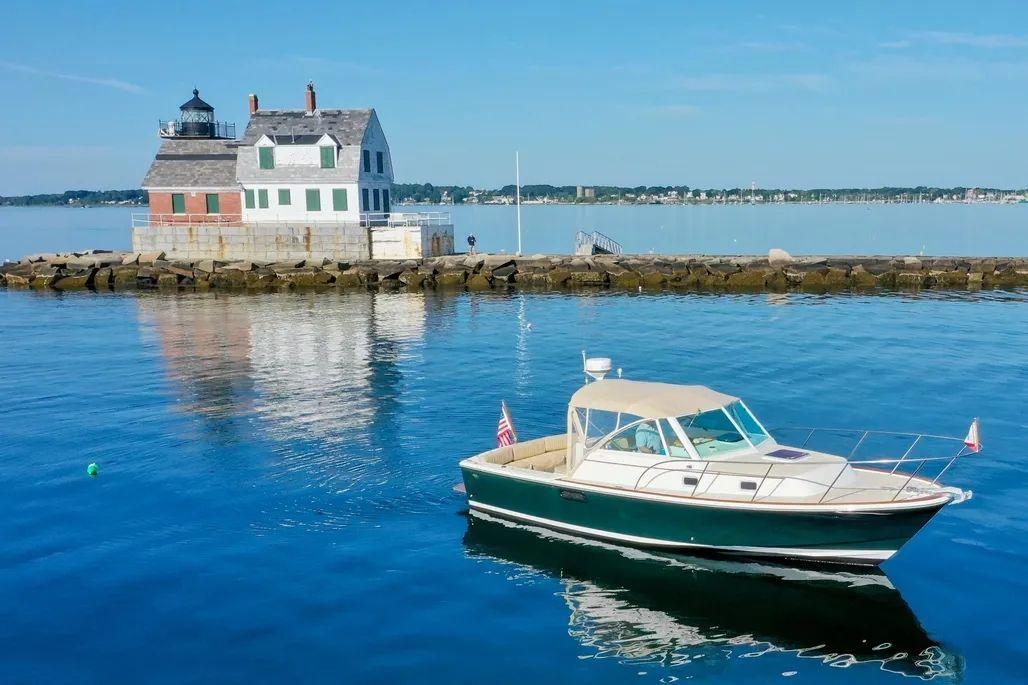 Hunt Yachts Surfhunter 29 For Sale