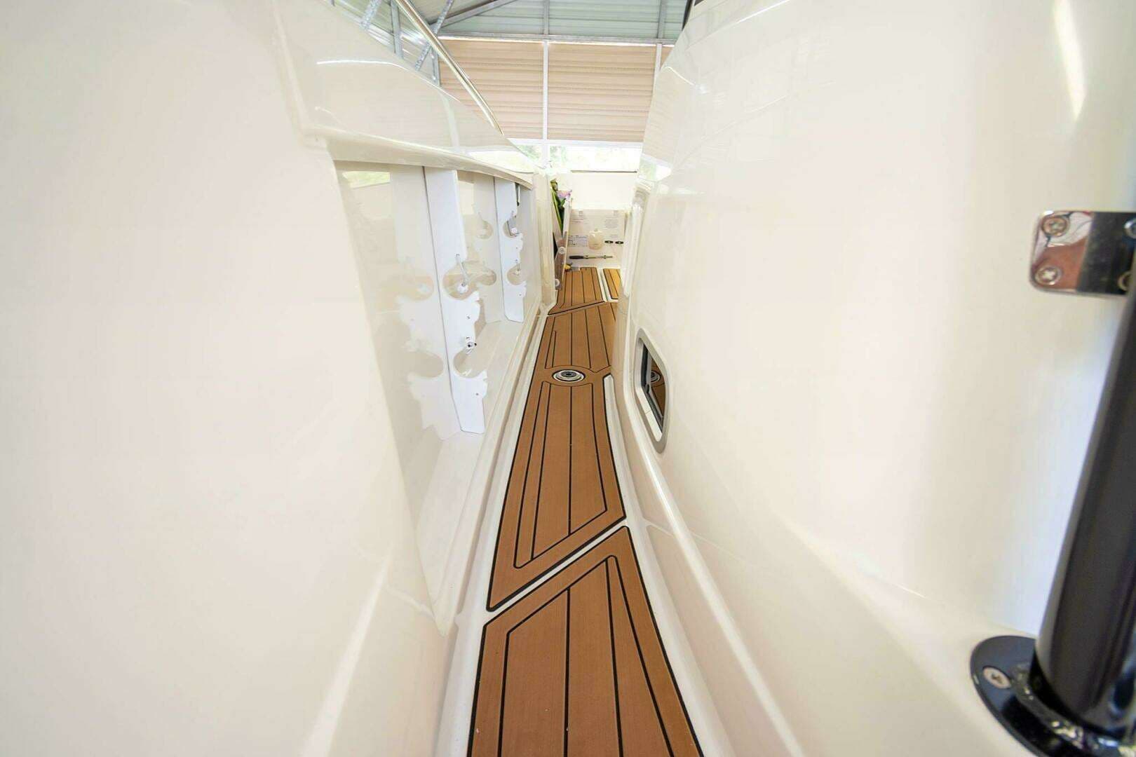 Jeanneau Leader 9.0 CC for Sale