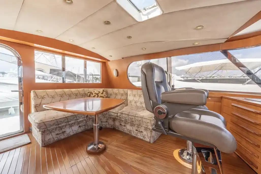 2001 Grand Harbour 76 for Sale in Stuart, Florida Cruiser 5