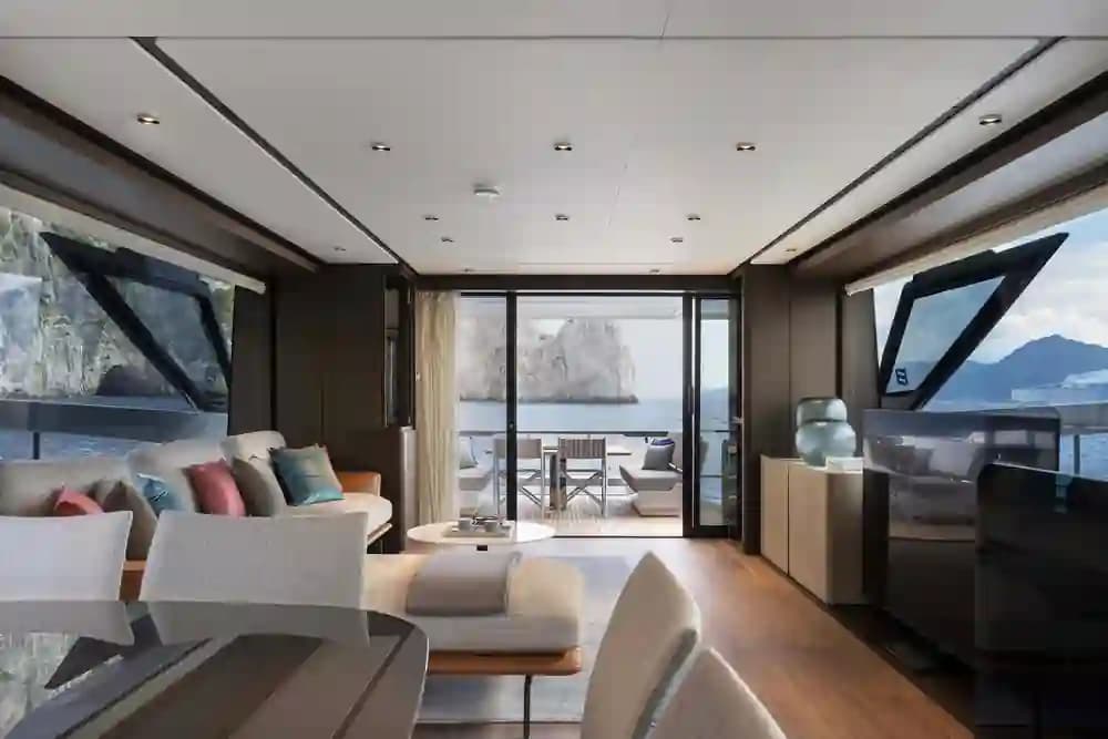 Ferretti Yachts 860 zum Verkauf