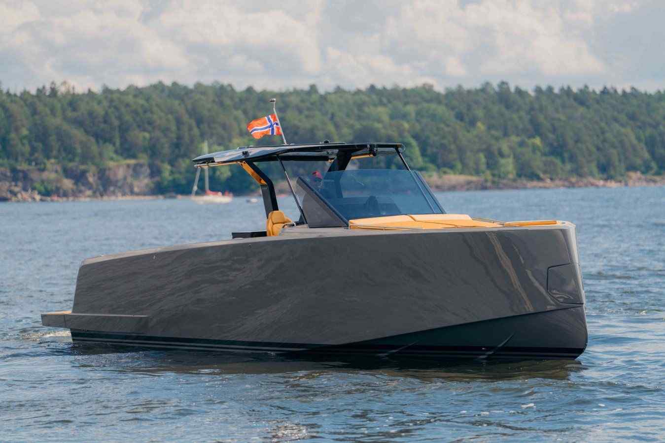Yacht
